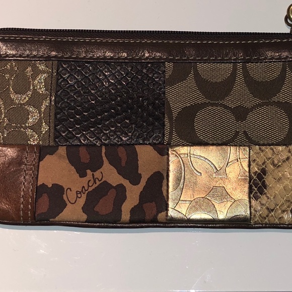Coach patchwork wristlet - Picture 2 of 3